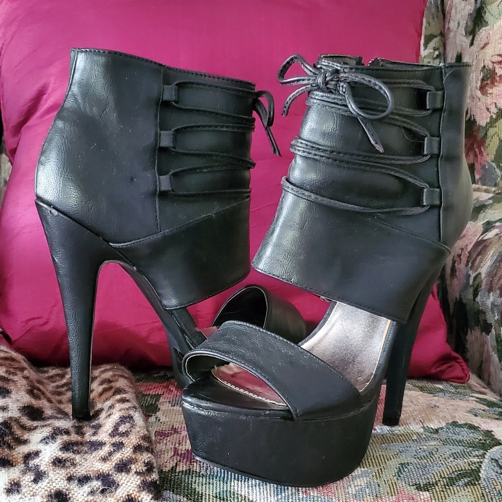 Black 5.5 inch heels